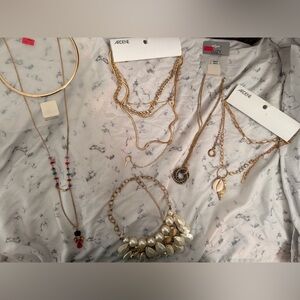 Gold Tone Jewelry Set